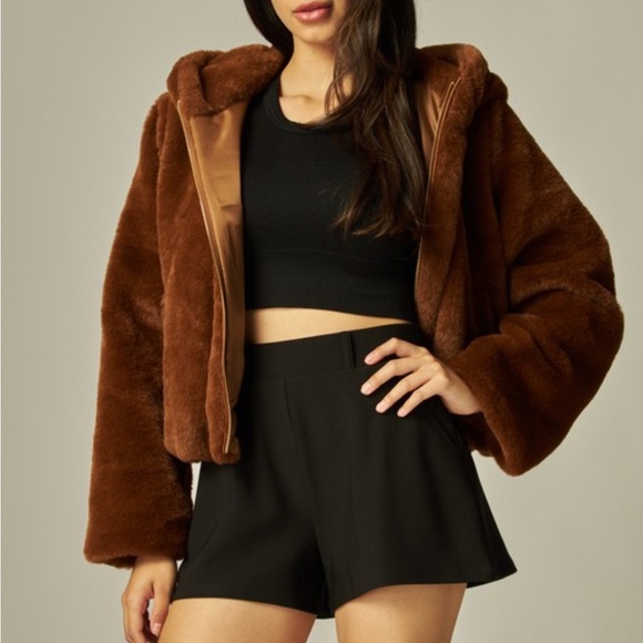 FOXY PLUSH FAUX FUR HOODED JACKET - TEDDY BEAR - Picture 1 of 4
